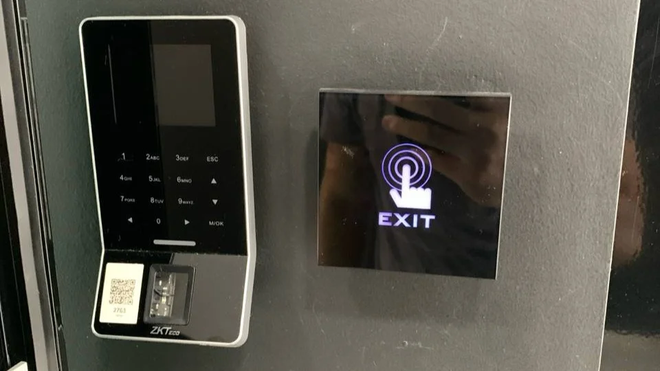 Система учёта посещаемости: прозрачный контроль времени