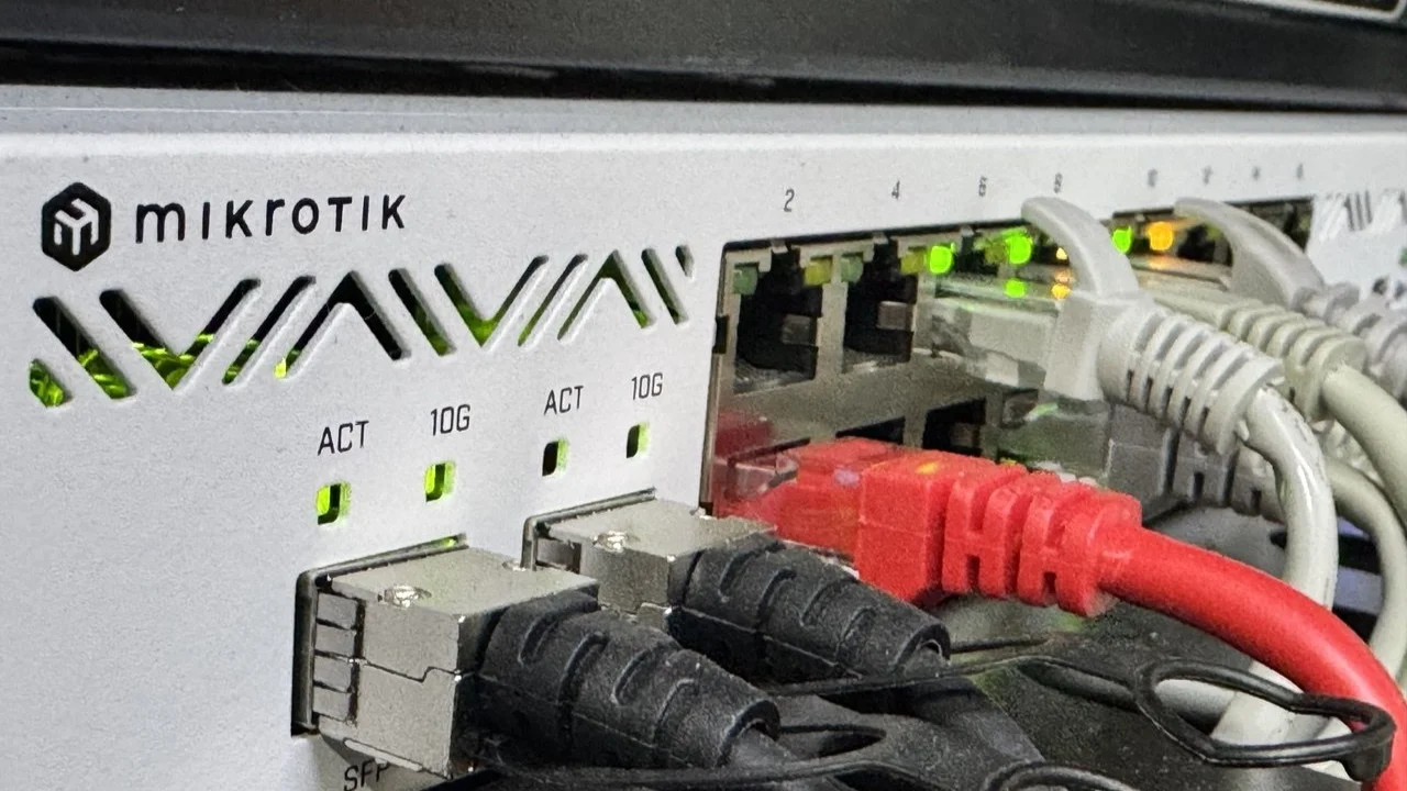 MikroTik sozlash: sxema, kabel, VLAN va xavfsizlik